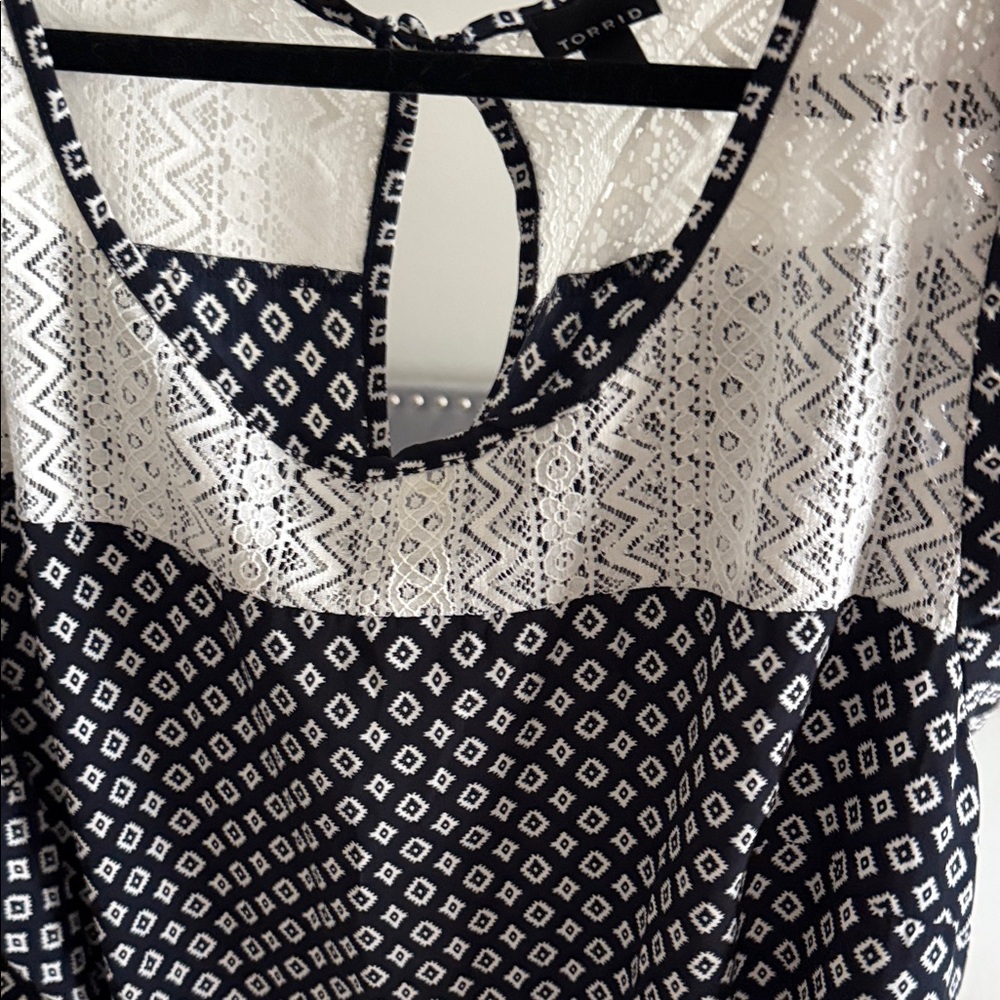 Torrid Navy and White Geometric Blouse - Picture 3 of 4